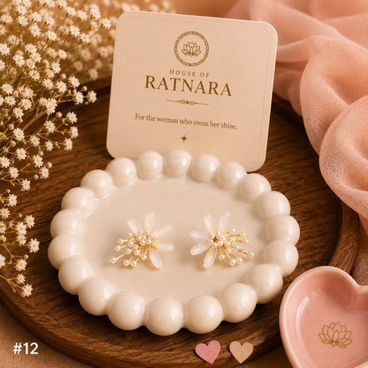Pearl Daisy Studs ✨
